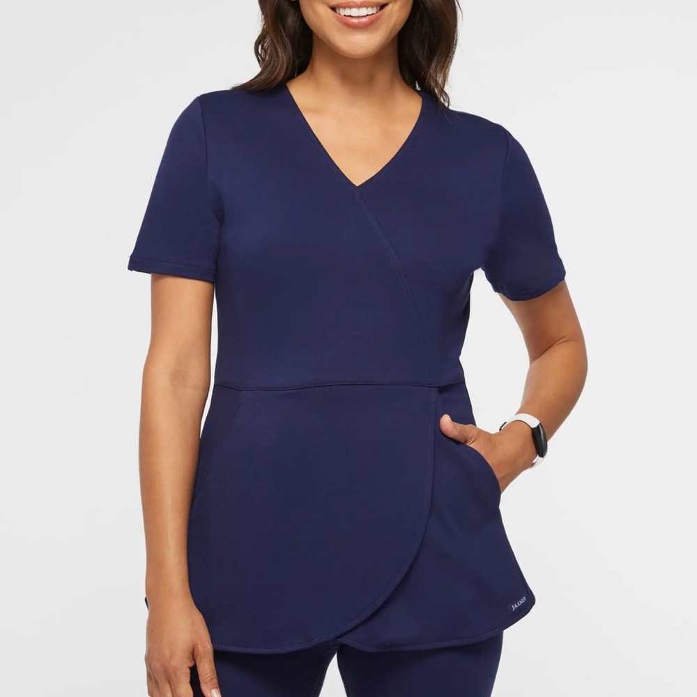 BRAND NEW Black JAANUU Mock Wrap Scrub Top M SOLD OUT!